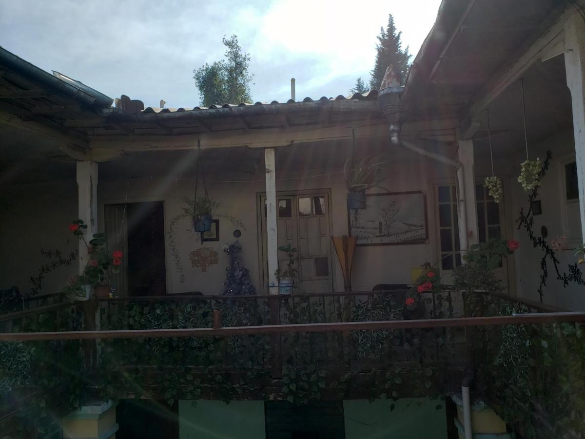 Casa Vieja Del Centro Historico Apartment Quito Exterior photo